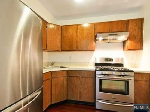 727 Pepperidge Rd, Mahwah NJ  07430-3451 exterior
