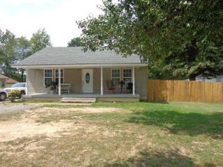 1130 Chickasaw Rd, Paris, TN 38242-4305
