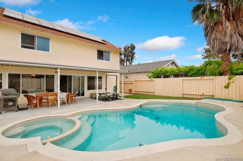 11086 Polaris Dr, San Diego, CA 92126-4704