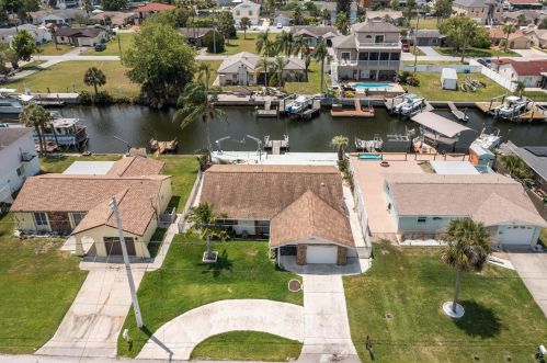 7502 Hatteras Dr, Port Richey, FL 34667-3958