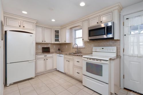 162 Prigmore St, East Brunswick NJ  08816-3176 exterior