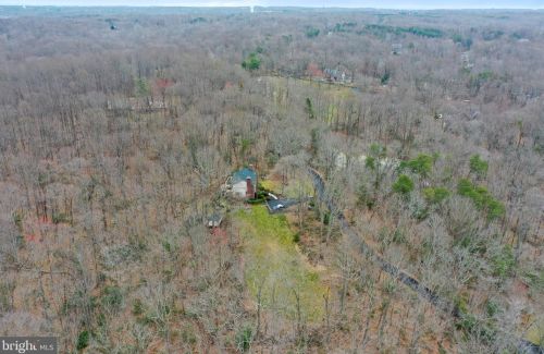 5550 Wide Oak Ct, Woodbridge VA  22192-6036 exterior