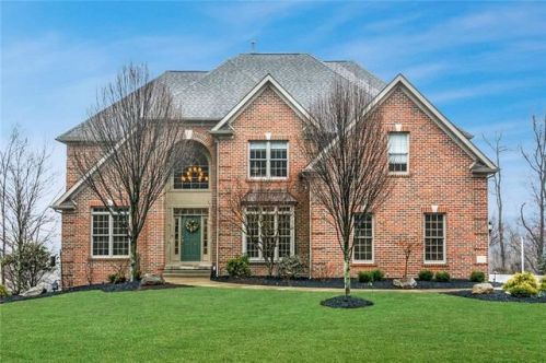 111 Summer Pl, Gibsonia, PA 15044-8907
