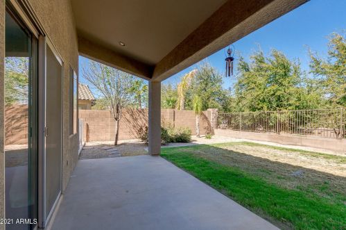 1426 Clark Dr, Gilbert AZ 85297-5273 exterior