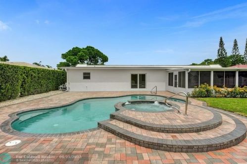 3850 36th Ave, Hollywood FL  33021-1900 exterior