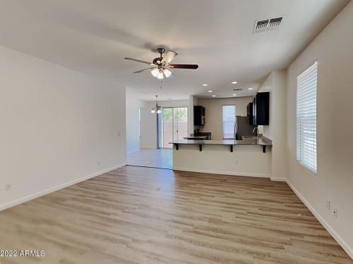 1453 Ponderosa Dr, Gilbert, AZ 85296-7381