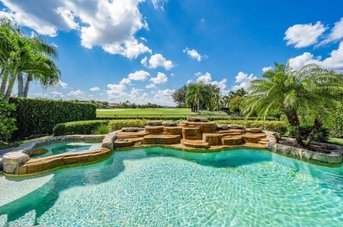 28856 Blaisdell Dr, Naples, FL 34119-0906