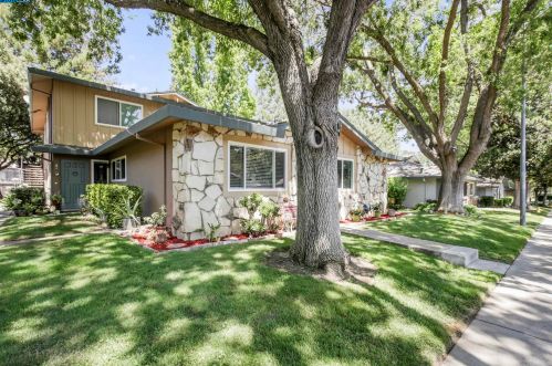8110 Arroyo Dr, Pleasanton CA  94588-8144 exterior