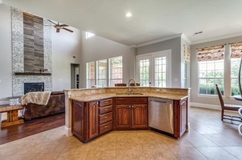 2000 Warwick Crescent Ct, Argyle TX  76226-1525 exterior