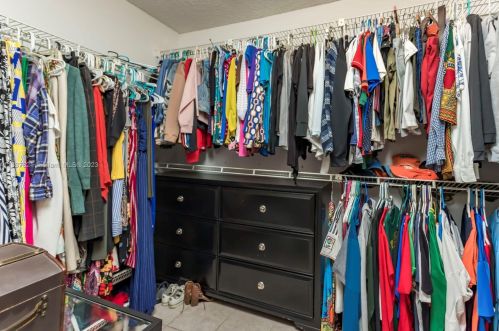 216 9th St, Dania Beach FL  33004-4439 exterior