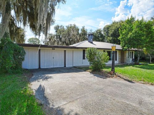 32024 Harris Rd, Tavares, FL 32778-4630
