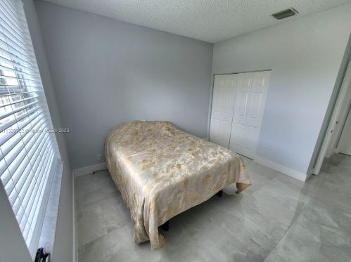 2210 145th Ave, Hollywood FL  33028-2866 exterior