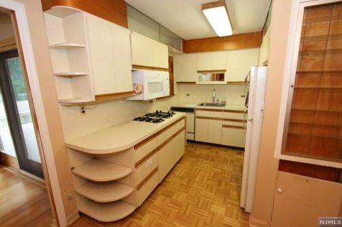 434 Harristown Rd, Ridgewood NJ  07452-2836 exterior