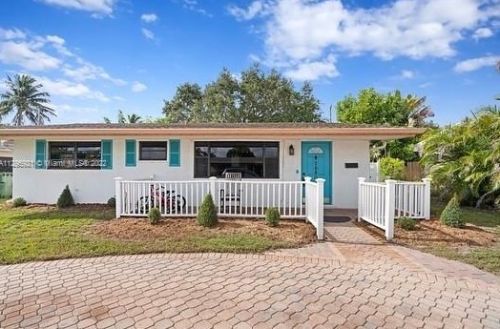 7880 11th St, Hollywood FL  33024-5147 exterior