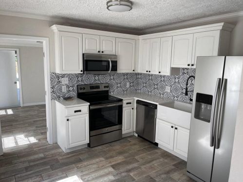 4325 5th Ave, Saint Petersburg, FL 33711-1524