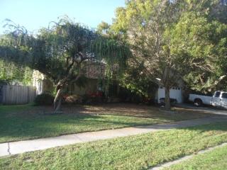 2486 Scarlet Oak Ct, Sarasota, FL 34232-6141