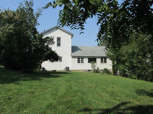543 A St, Hermitage, PA 16146-1217