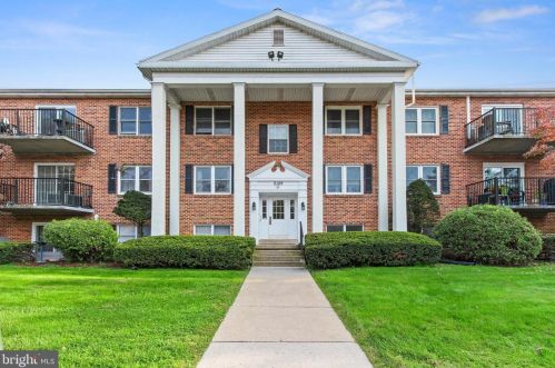 2109 Cedar Run Dr, Camp Hill, PA 17011-7410