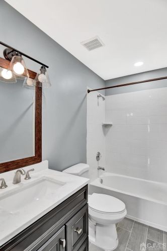 129 Murray Dr, Old Bridge NJ  08857-4205 exterior