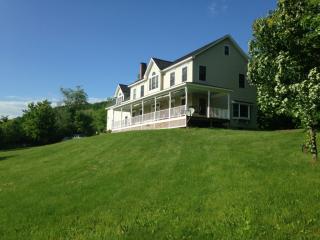 154 High Rock Rd, Mechanicsburg, VT 05461-9052