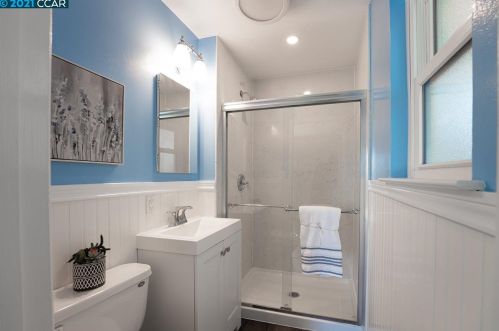 2630 Emma Dr, Pinole CA  94564-1321 exterior