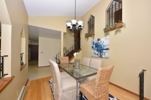 12619 Maple Crest Ln, Thiensville WI  53092-2517 exterior