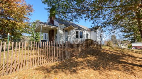 825 Friendship Dr, New Concord, OH 43762-1015