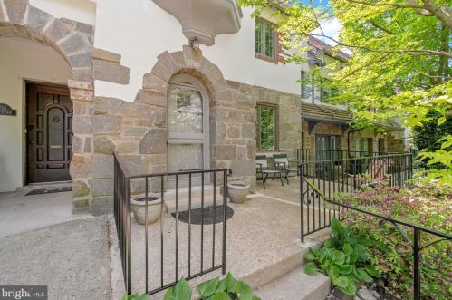 1740 Irving St, Washington, DC 20018-3828
