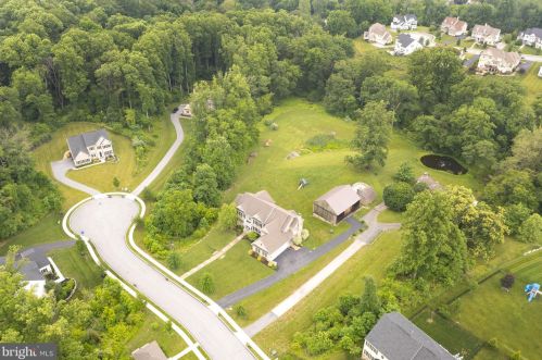 10 Pine Valley Ct, Glen Mills PA  19342-1823 exterior