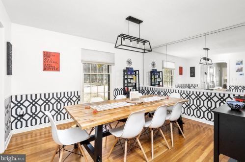 18 Balsam Ct, Lawrence Township NJ  08648-3118 exterior