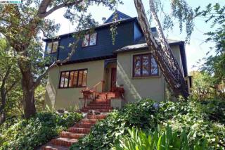 5833 Pinewood Rd, Oakland, CA 94611-1829