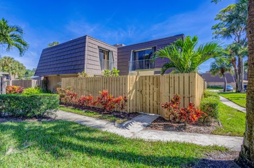 1504 15th Ct, West Palm Beach, FL 33410-5113