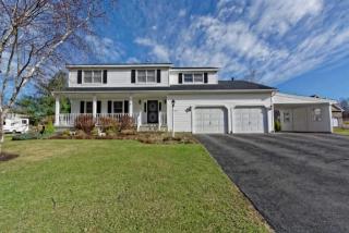 603 Bluebird Ln, Schenectady, NY 12306-5625