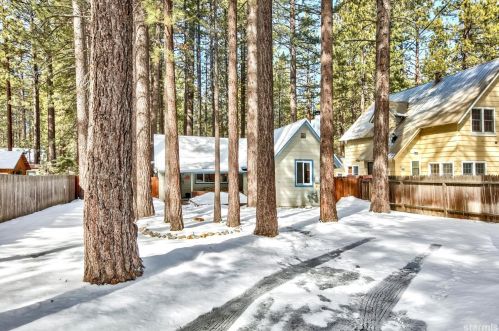1140 Long Valley Ave, South Lake Tahoe, CA 96150-8127
