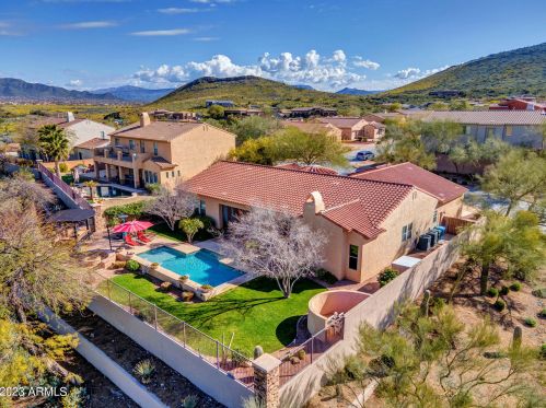 35804 27th Dr, Phoenix AZ  85086-5519 exterior