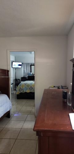 6801 21st St, Hollywood FL  33023-2711 exterior