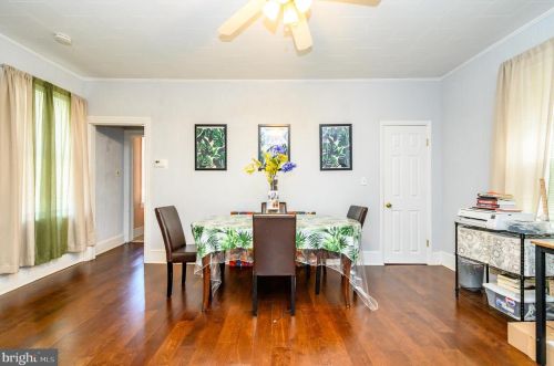 18 Barber Ave, West Deptford NJ  08096-2414 exterior