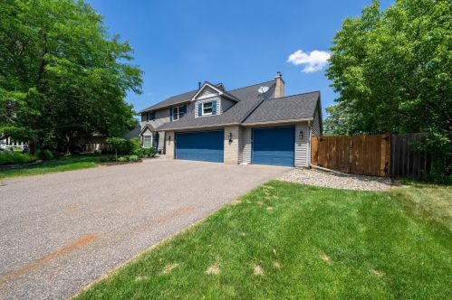 729 Castleton Ct, Saint Paul, MN 55123-1669