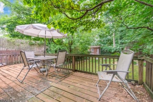 29 Glenwood Ave, Bloomfield NJ  07003-2202 exterior