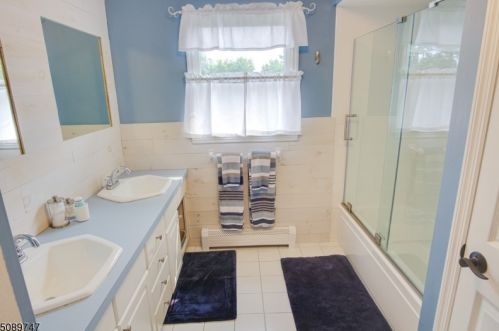 25 Martingale Dr, Wantage NJ  07461-2857 exterior