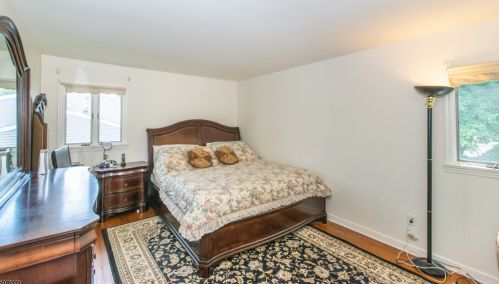 6 Allyson Rd, Roxbury Township NJ  07836-9307 exterior