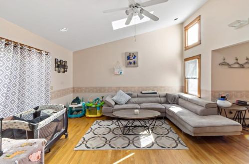 2535 Hartford Ave, Providence RI 02919-1604 exterior