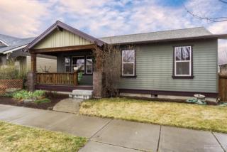 941 17th St, Eagle Crest OR  97756-2514 exterior