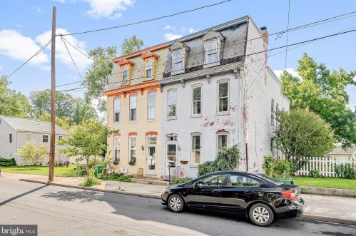 218 A St, Carlisle, PA 17013-1810