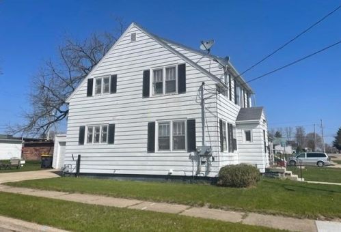 1623 Kilbourn Ave, Tomah, WI 54660-2718