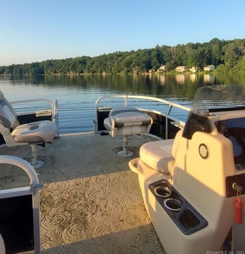 93 Lakeview Dr, Colchester CT  06415-2333 exterior