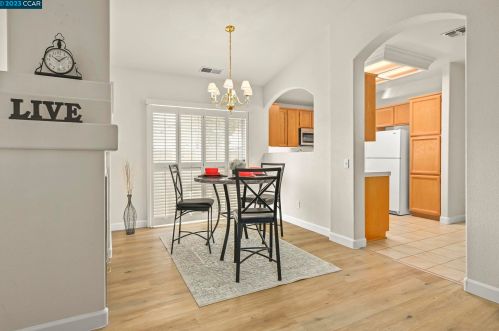 373 Bartlett Ln, Vacaville CA  95687-3128 exterior