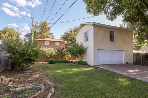 2121 Weatherbee St, Fort Worth TX  76110-1245 exterior