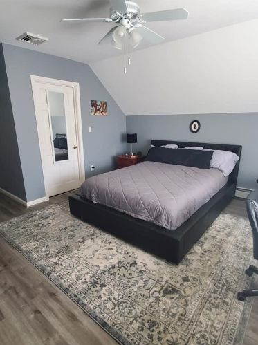 8 Canter Ct, Nashua NH  03063-2929 exterior