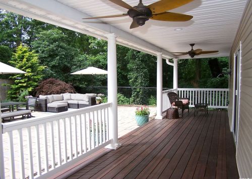 10 Ridgewood St, Elwood NY  11731-1614 exterior